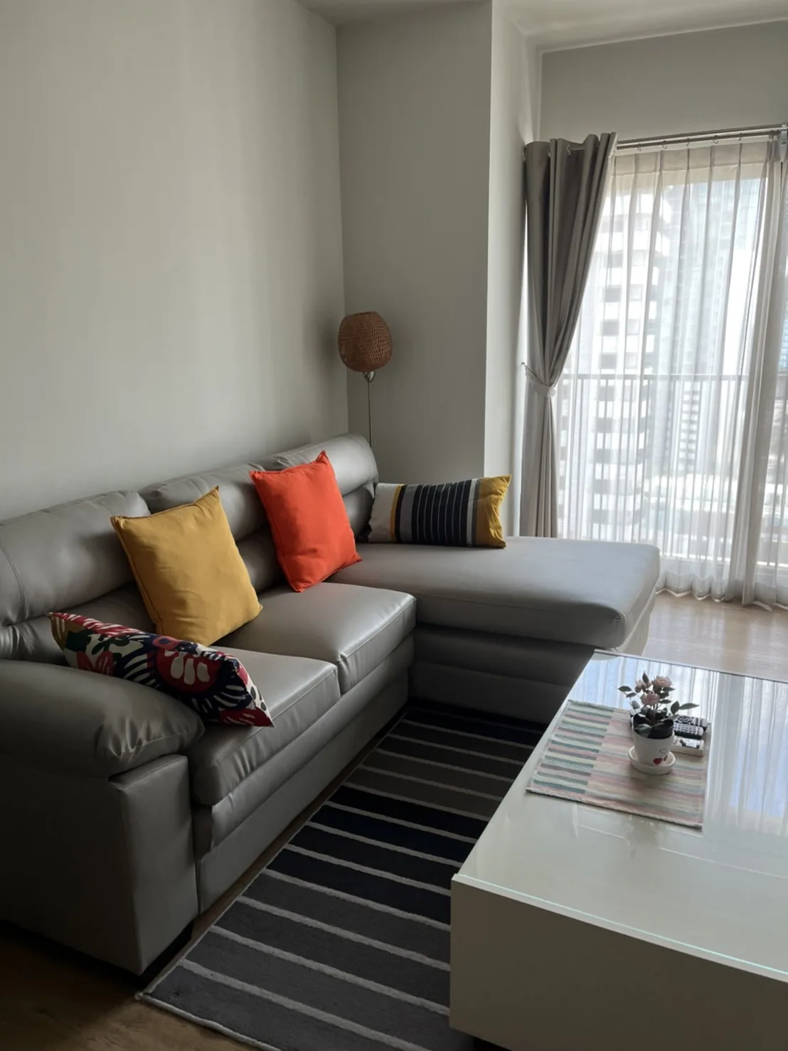 Property photos for Noble Refine
