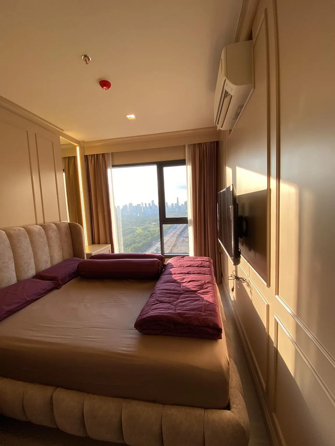 Property photos for Life Asoke Hype