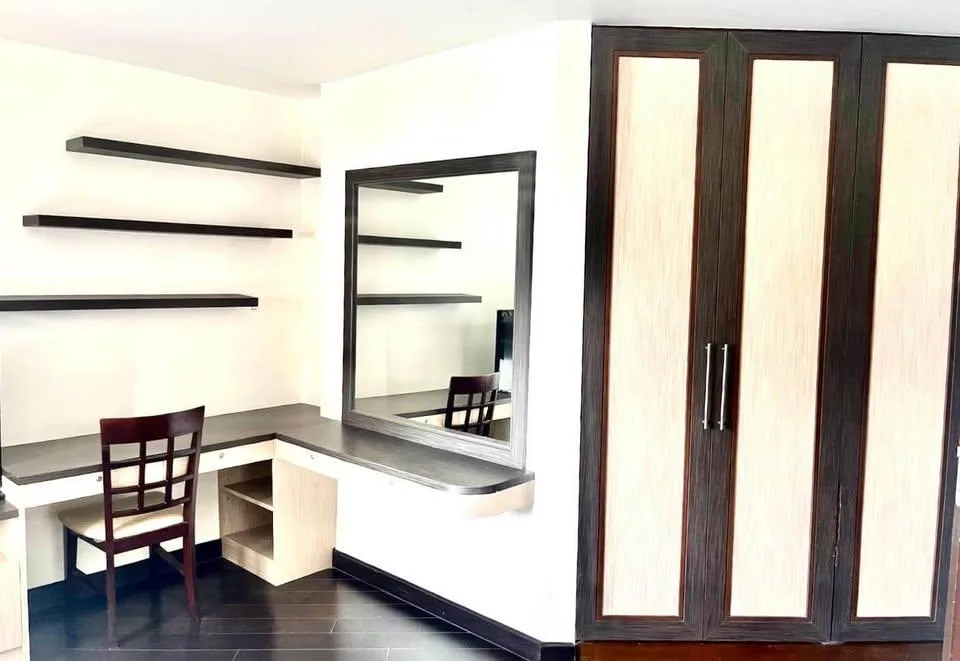 Property photos for Sathorn Gardens