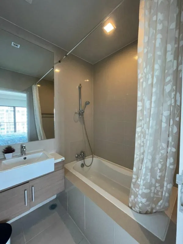 Property photos for Noble Refine