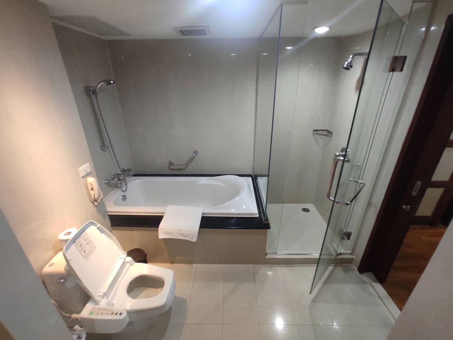 Property photos for Centre Point Sukhumvit Thong Lo