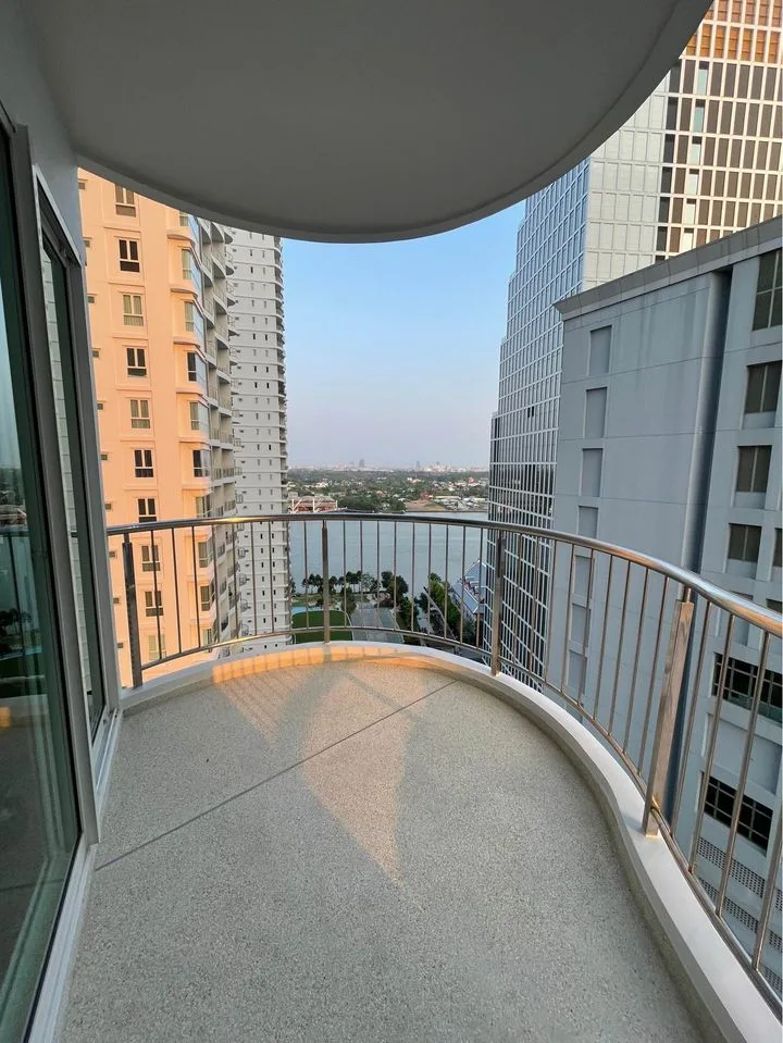 Property photos for Supalai Riva Grande