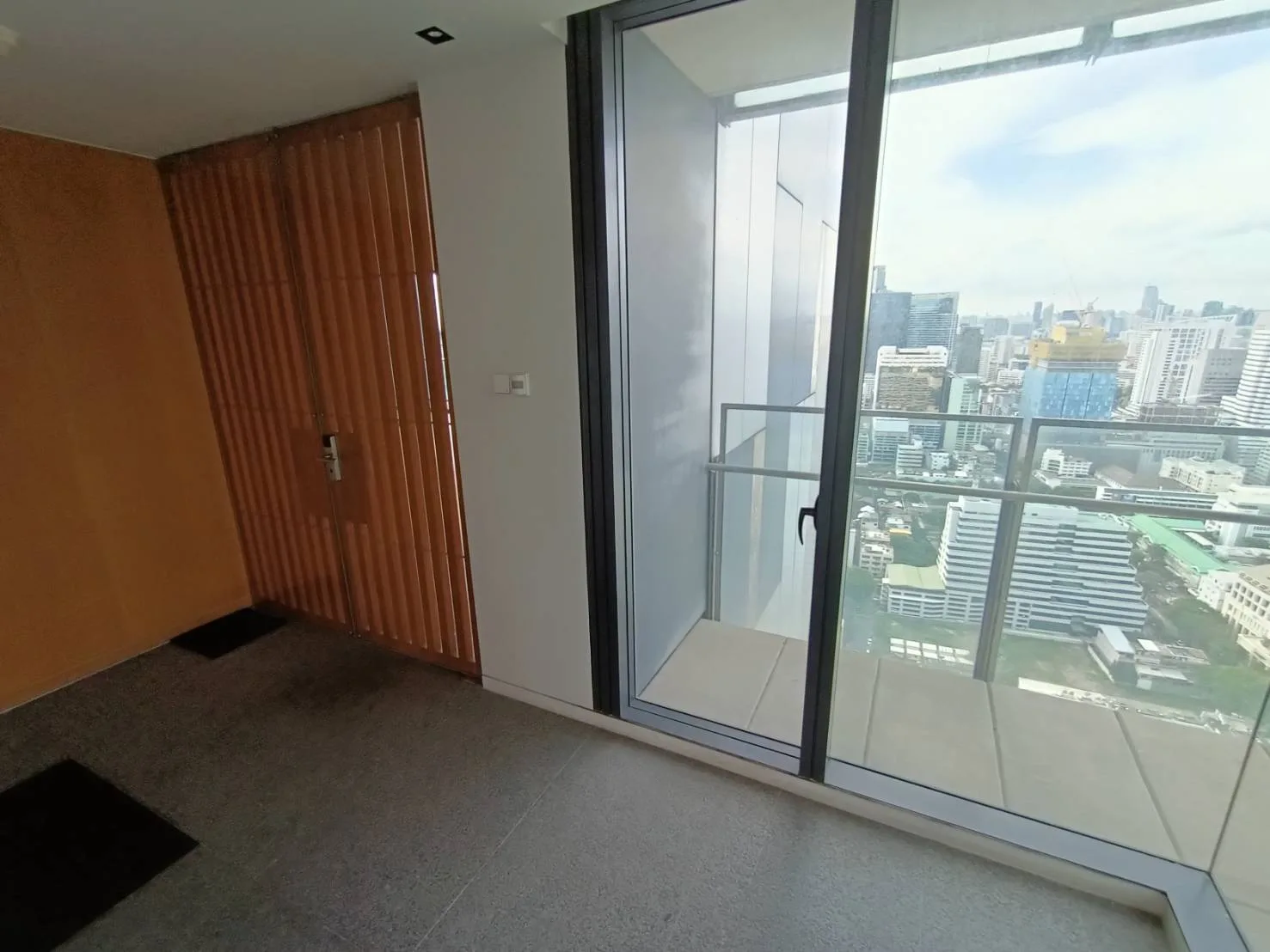 Property photos for The Met