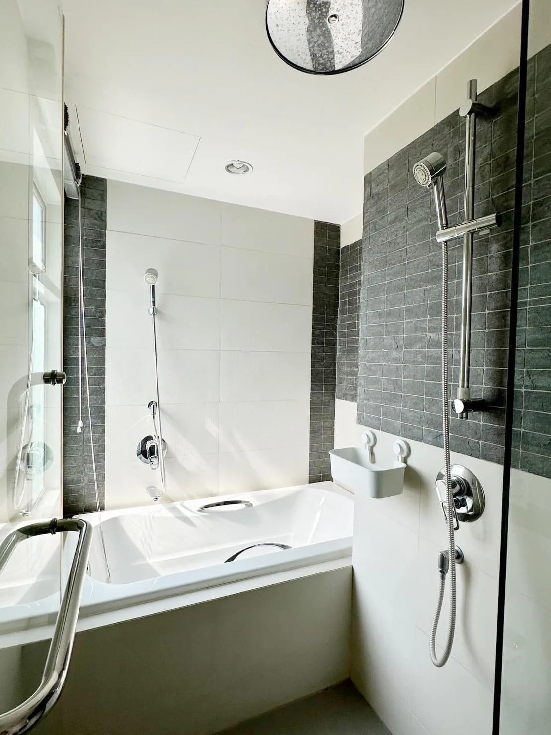 Property photos for The Crest Sukhumvit 49