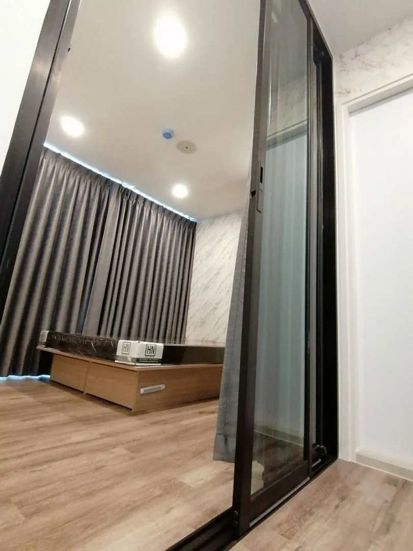 Property photos for Brown Condo Huaikwang