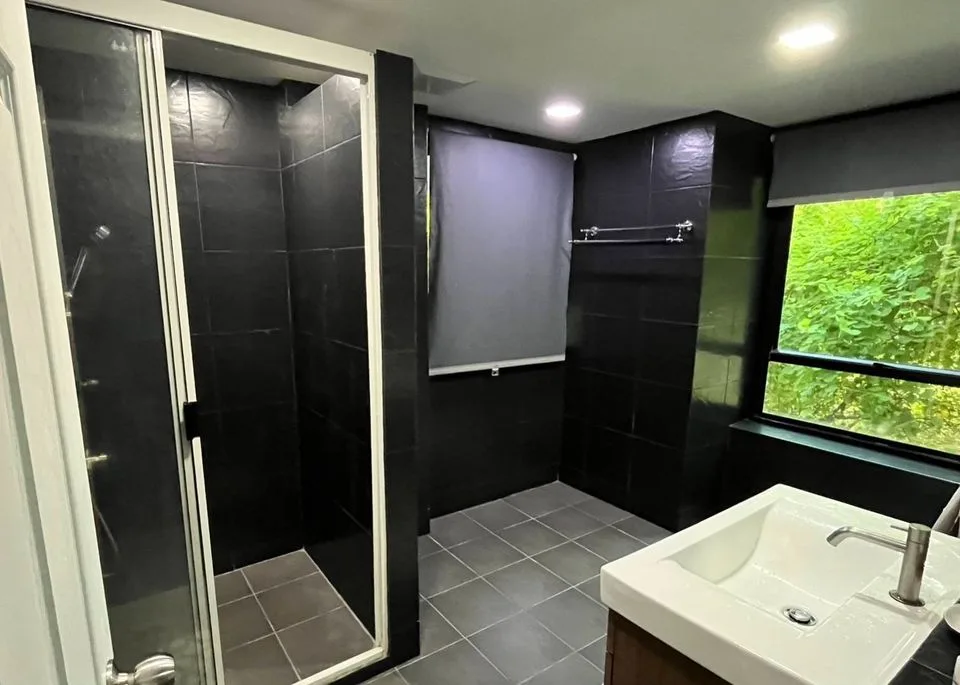 Property photos for Yen Akard Garden