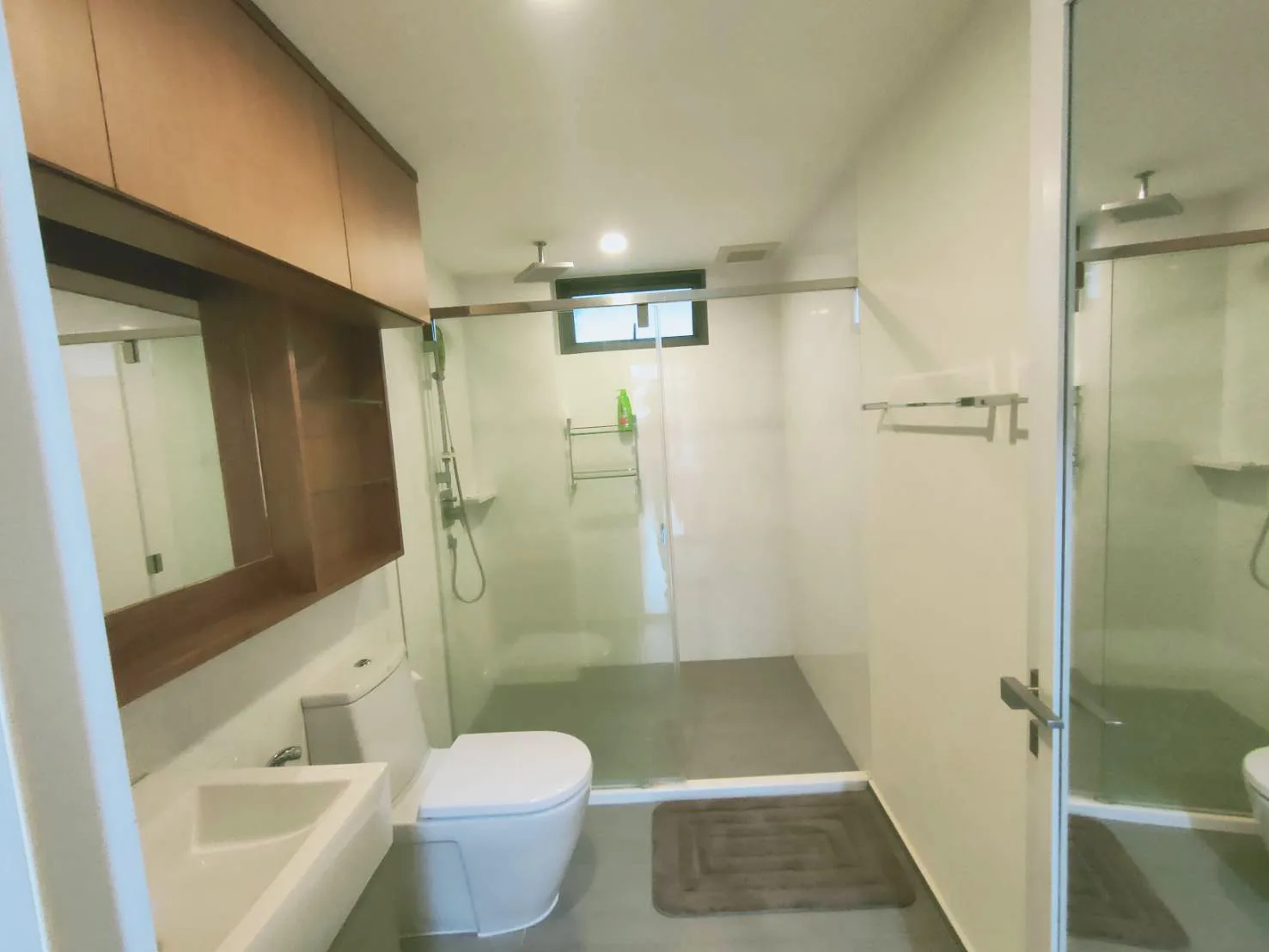 Property photos for The Room Sukhumvit 40