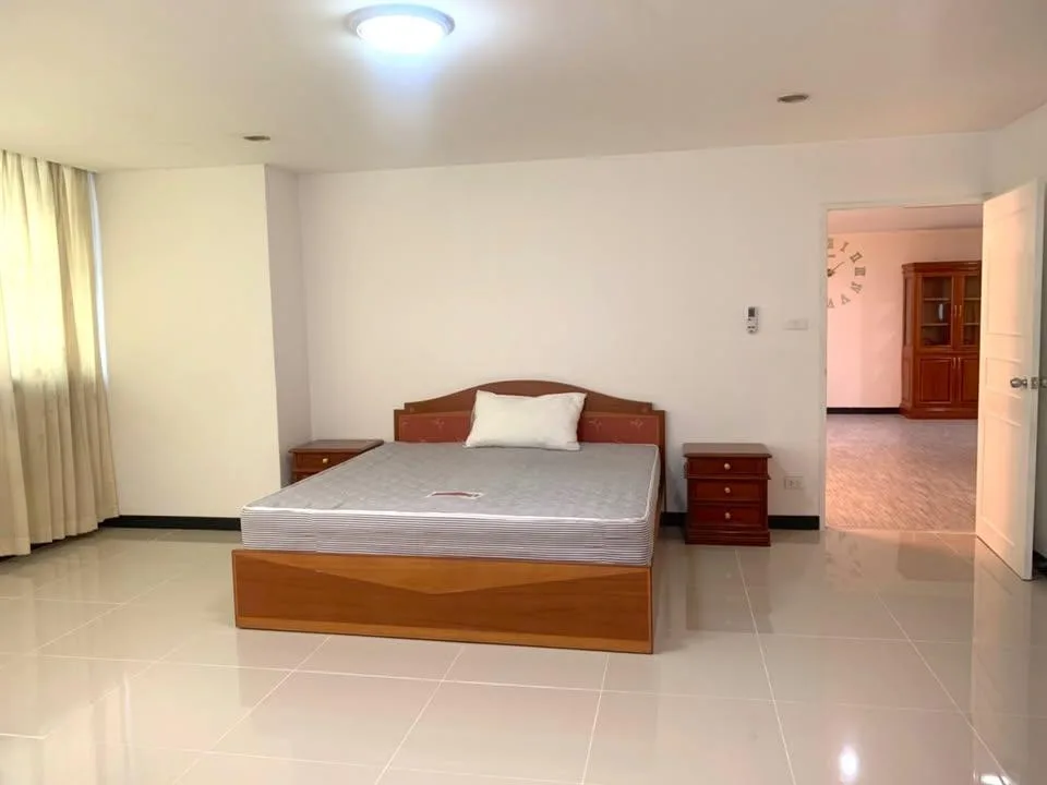 Property photos for The Waterford Thonglor 11