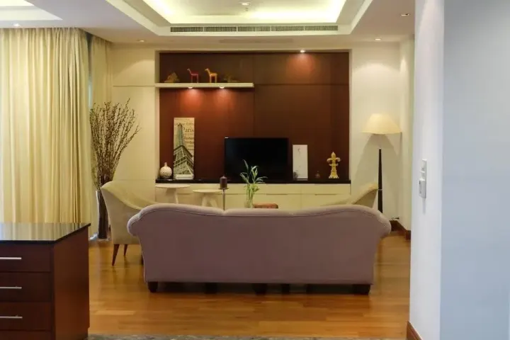 Property photos for Royal Residence Park