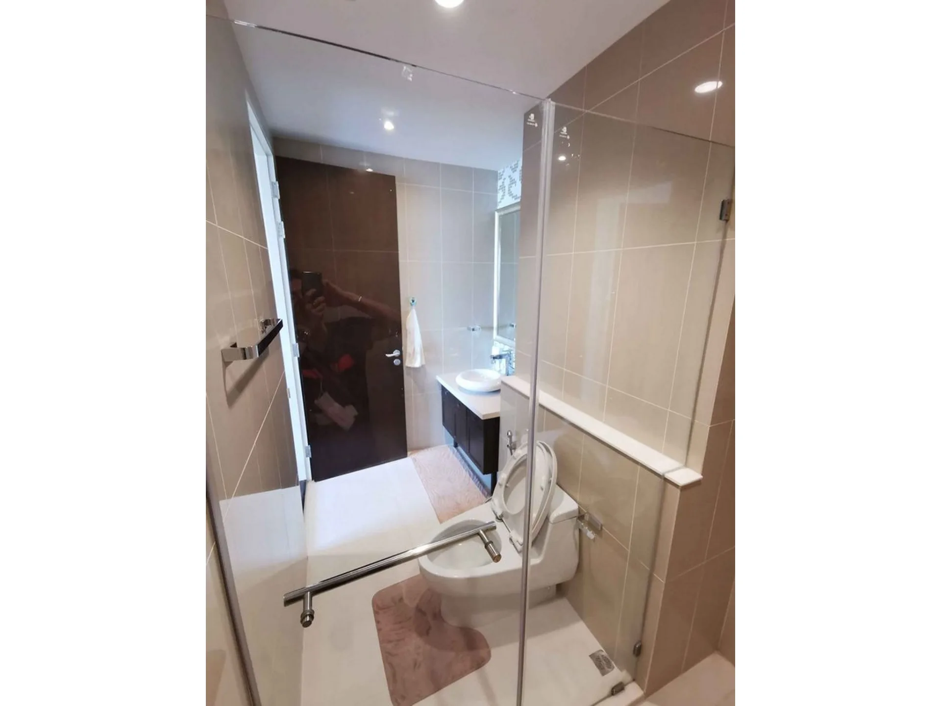 Property photos for Leticia Rama 9