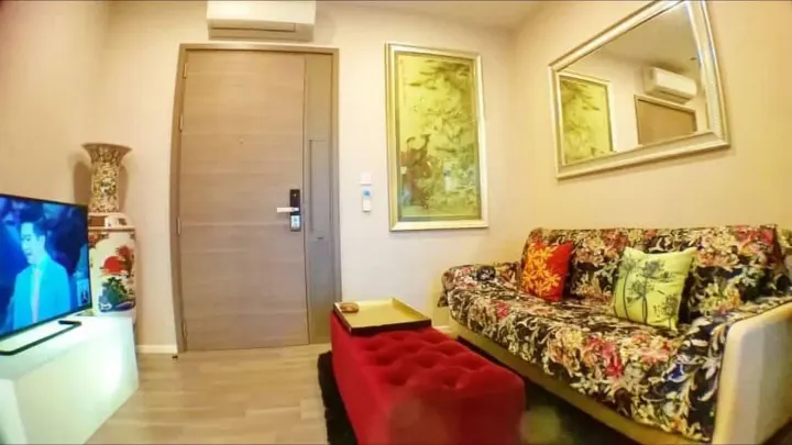 Property photos for The Room Sukhumvit 69
