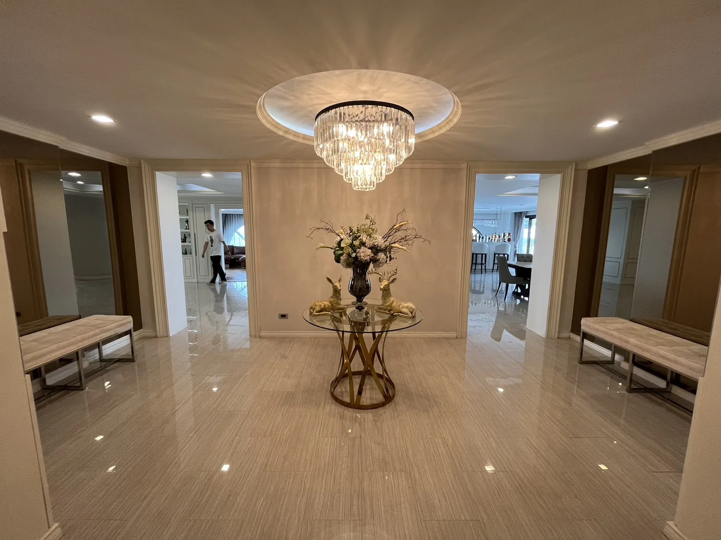 Property photos for State Tower
